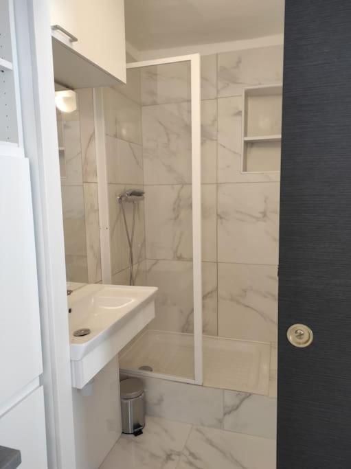 Superbe Appartement En Plein Centre Ville Viarmes Eksteriør billede