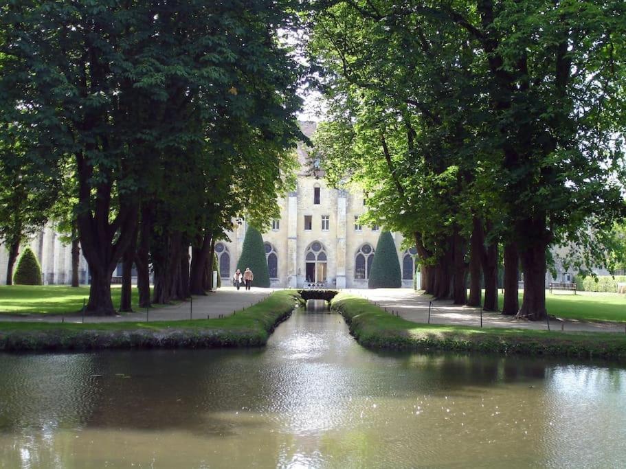 Superbe Appartement En Plein Centre Ville Viarmes Eksteriør billede